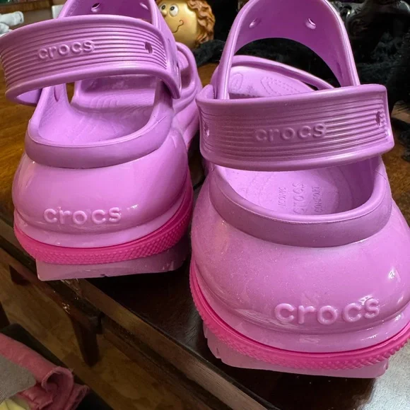 CROCS Mega Crush Women's Platform Sandals in Vibrant Purple size 8 - Picture 3 of 4